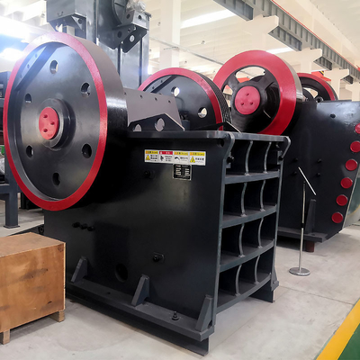 PE250*400 Macchine mobili per la frantumazione delle rocce Macchine per la frantumazione delle mascelle con alta capacità T/H 0,4-7,5 e motore CA