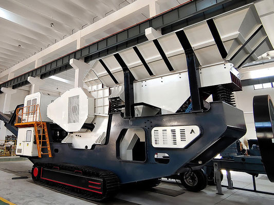 Crusher mobile di mascella a traccia di pietra dura con schermo vibratore fornitura permanente di ricambi