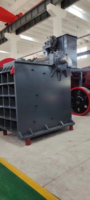 Centrale di frantumazione di 100 tonnellate all'ora stazionaria per la cava di roccia, per la frantumazione della mascella di pietra e per la frantumazione della mascella con uscita da 150 a 300 mm