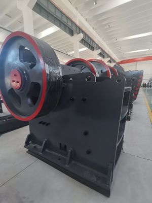 Crussione miniera fatta facile Crusher mascella con impianto di schermo 55kw di potenza motore