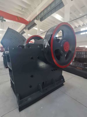 Crussione miniera fatta facile Crusher mascella con impianto di schermo 55kw di potenza motore