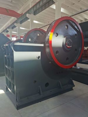 Crussione miniera fatta facile Crusher mascella con impianto di schermo 55kw di potenza motore