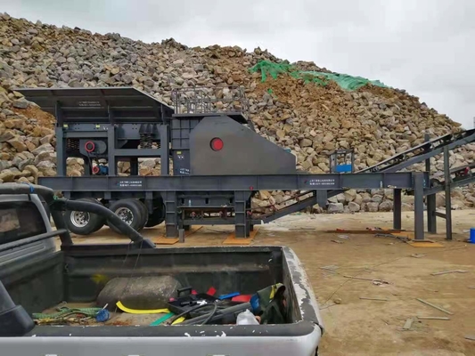Concrussione portatile con coni di impatto della mascella per la frantumazione del granito di pietra piastra YD938E69/YD1142E710