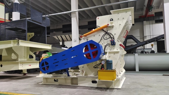 Macchine per la produzione di polvere grezza Macchine per la frantumazione di martelli di calcare con coppa di capacità e dispositivo di dosaggio