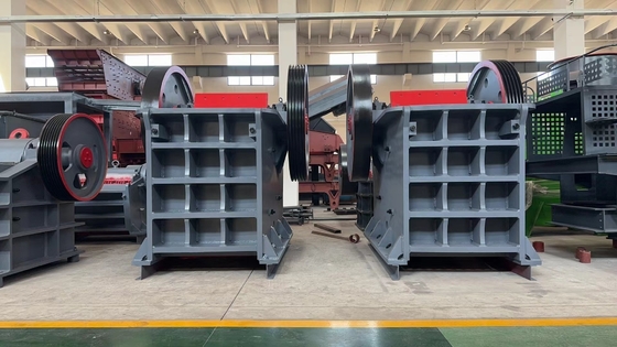 Produttori di macchine per la frantumazione delle mascelle di grande dimensione con installazione sotto guida tecnica