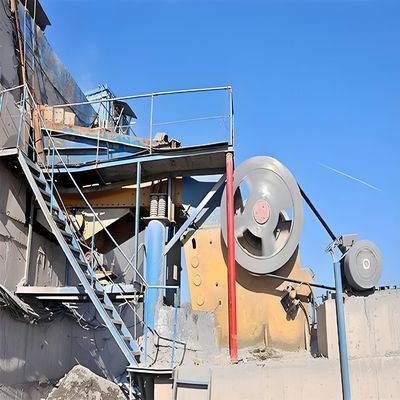 Rocks Granite Marmo Pec Jaw Stone Crusher con convogliatore cintura di ingresso Dimensioni 0-410mm