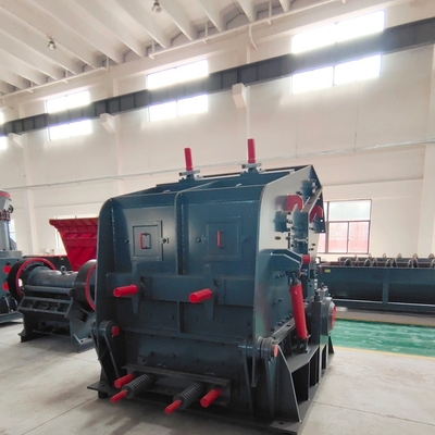 Servizio post-vendita 1 anno Competitive PF1315 Impact Crusher per la miniera di cantine a Sell